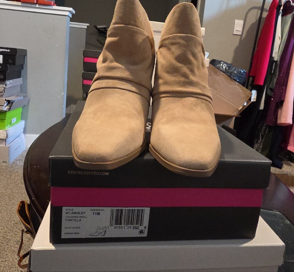 Vince Camuto Tortilla Suede Pointed Toe Ankle Booties - Picture 2 of 10